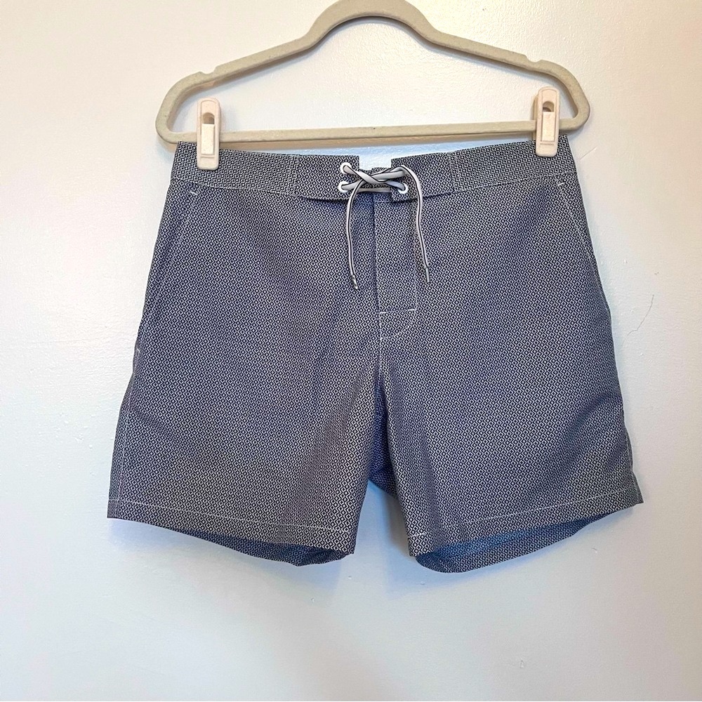 Club Monaco navy blue and white patterned board/swim shorts